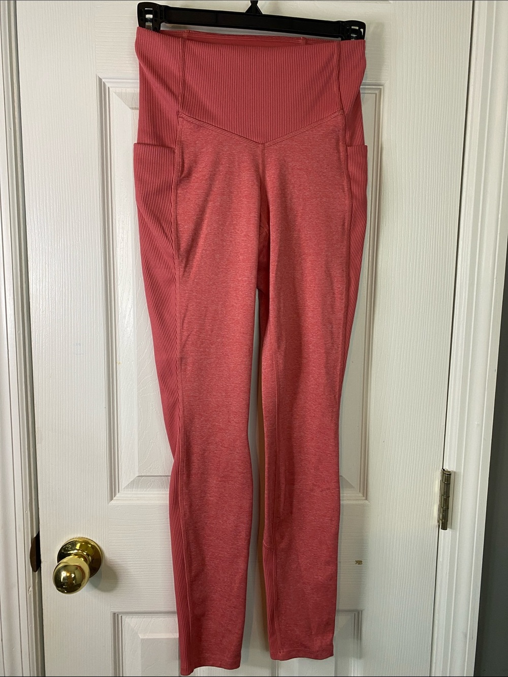 The North Face Rose Pink High-Waist Leggings with Side Pockets Size XSmall.